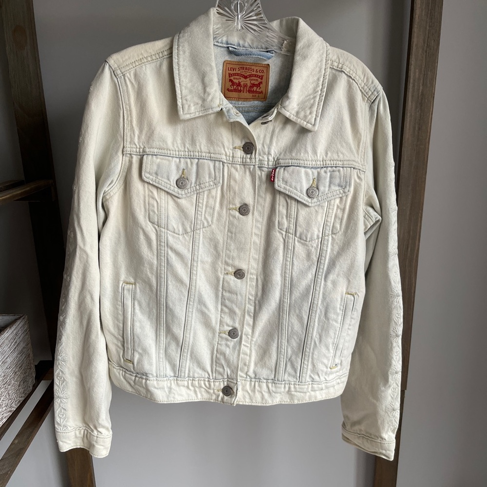 Levi Light Wash Jean Jacket With Floral Embroidery